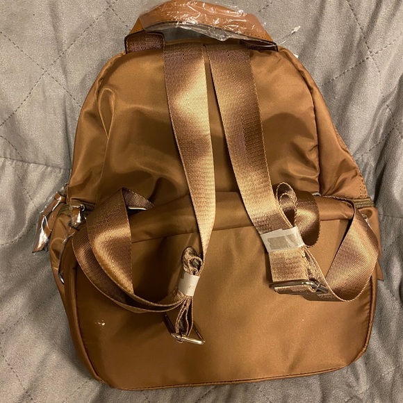 Bronze backpack - Picture 2 of 5